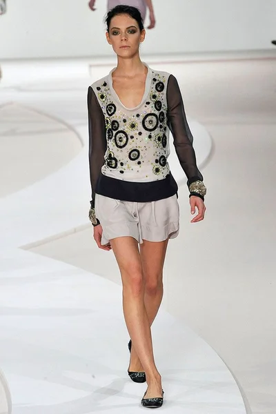 Look 17